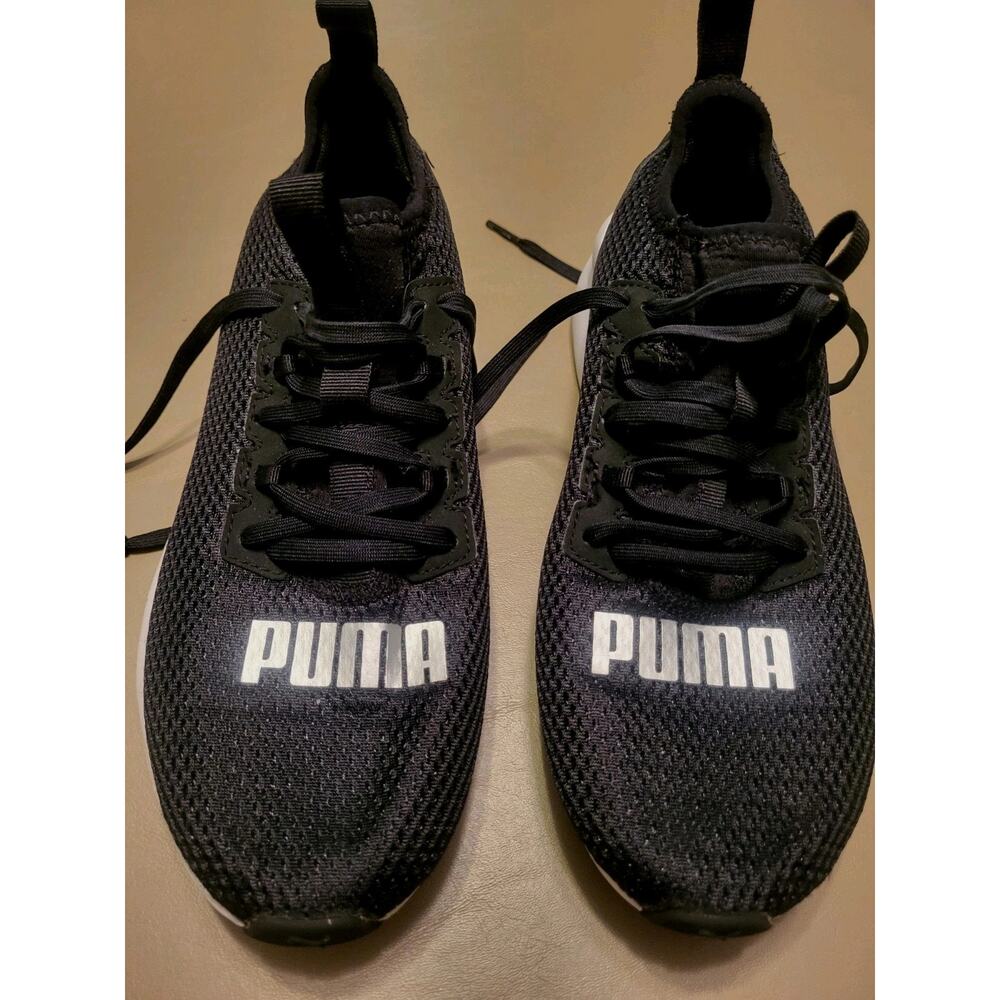 Puma Running Cell Vive, Womens Sneaker, Black w/silver PUMA Logo, Size 8.5